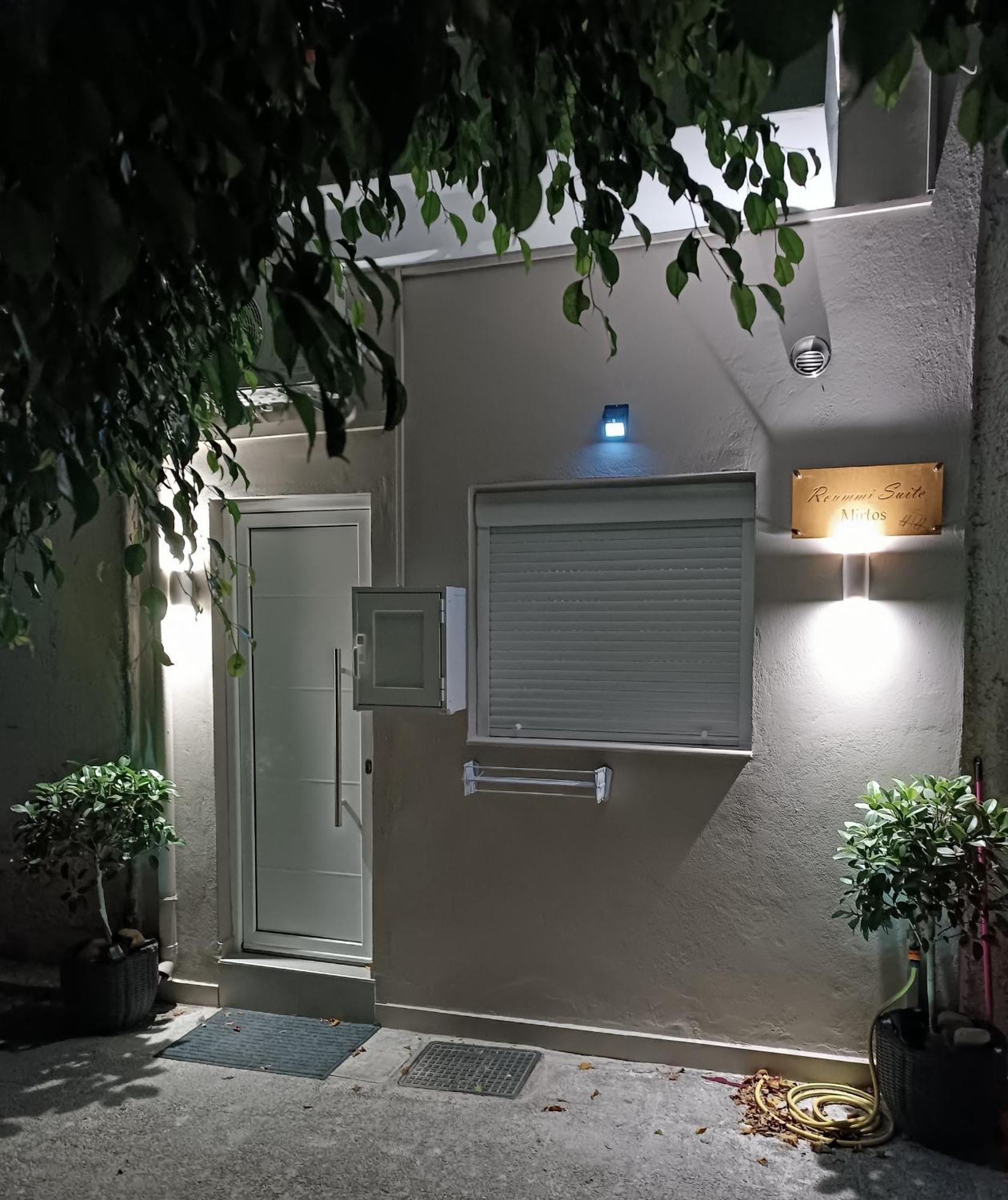 Roummi Suite Mirtos Ngoại thất bức ảnh